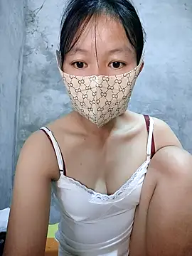 Lilyy-y online show from October 27, 2025, 9:41 pm