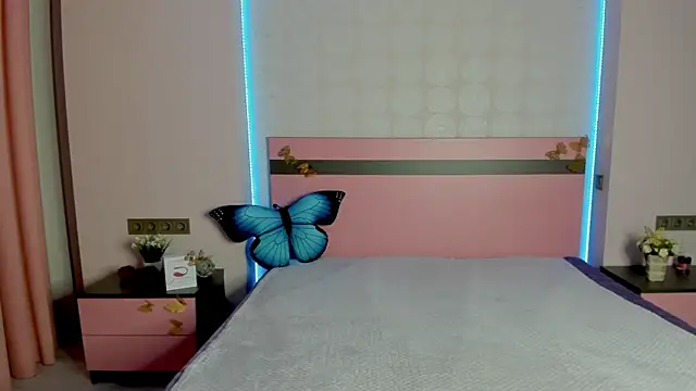 MeryMidnight online show from September 27, 2025, 5:23 am