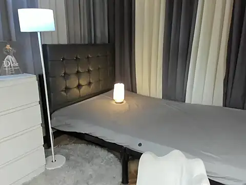 Blaire Samantha online show from November 27, 2025, 7:54 am