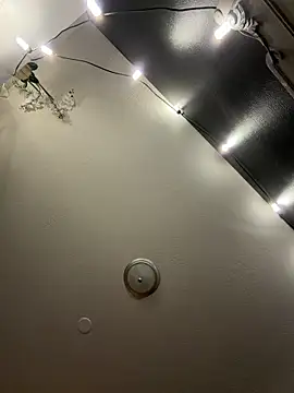 Fine10ne online show from December 4, 2025, 11:52 am