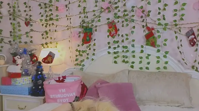 Sonia Meow online show from December 21, 2025, 6:31 am