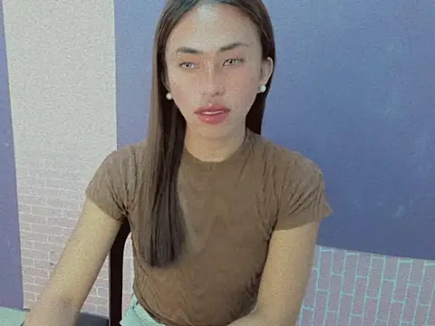 secretmiller  online show from November 30, 2025, 2:32 pm