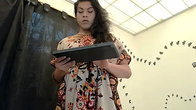 Ariana rodriguez 0 online show from November 29, 2025, 1:36 pm