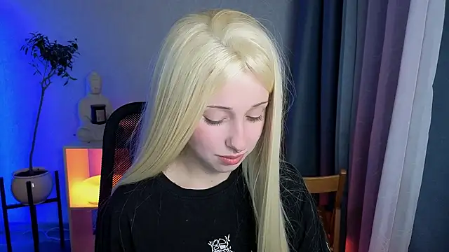 YukiMisa online show from April 18, 2026, 6:01 pm