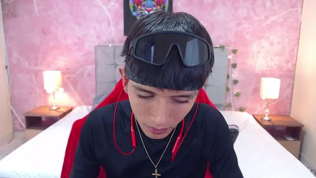 MAXIMILIANO  HOT online show from September 16, 2025, 5:58 pm