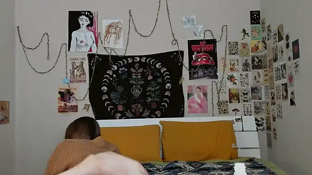 WonderConnie1 online show from October 19, 2025, 3:34 pm