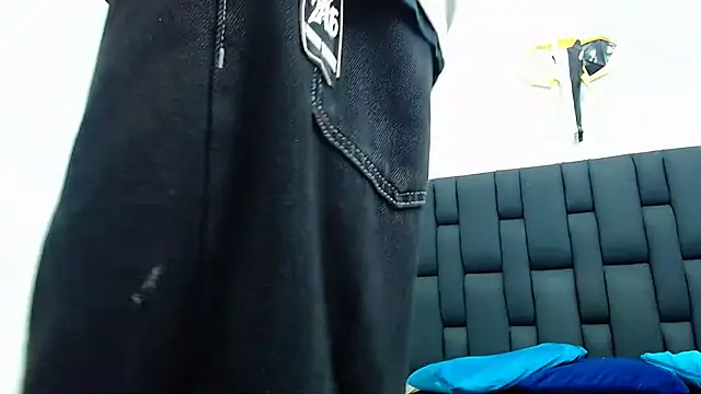 daniel evans69 online show from September 30, 2025, 12:43 pm