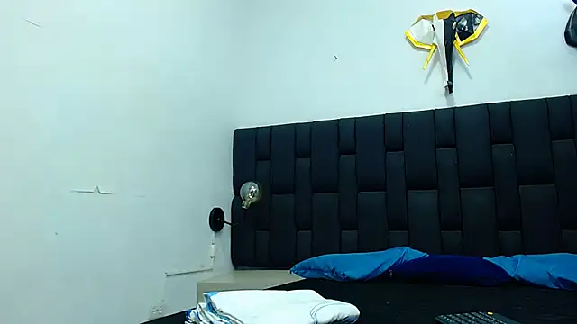 daniel evans69 online show from October 3, 2025, 12:46 pm