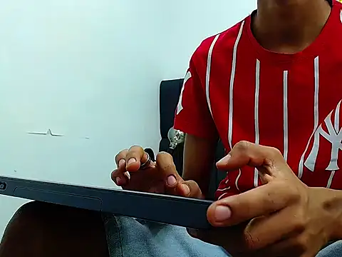 daniel evans69 online show from October 15, 2025, 12:27 pm