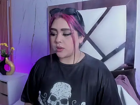 Snapshot of im_bunny__ chatting on February 11, 2026, 11:26 am im bunny online show from February 11, 2026, 11:26 am