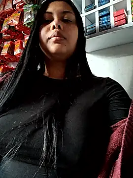 Snapshot of Alessandraa- chatting on October 24, 2025, 9:44 pm Alessandraa- online show from October 24, 2025, 9:44 pm