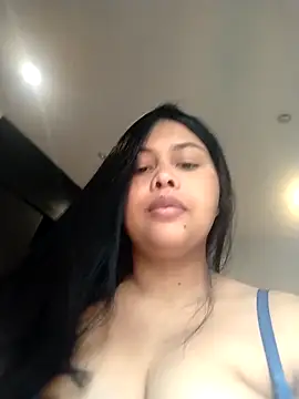 Snapshot of Alessandraa- chatting on April 15, 2026, 7:58 pm Alessandraa- online show from April 15, 2026, 7:58 pm