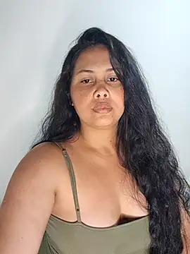 Snapshot of Alessandraa- chatting on July 1, 2026, 2:35 am Alessandraa- online show from July 1, 2026, 2:35 am