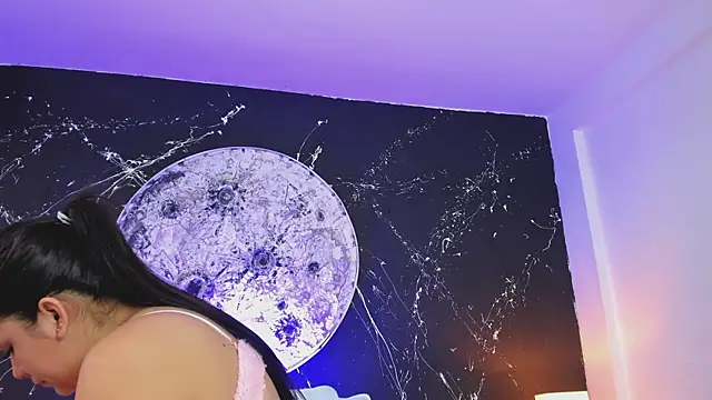 ScarletMoon1  online show from October 13, 2025, 12:49 pm