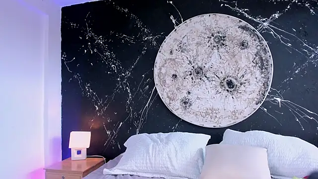 ScarletMoon1  online show from October 27, 2025, 7:51 pm