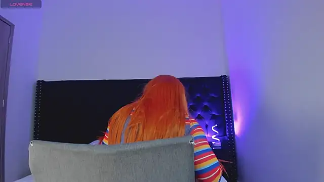 ScarletMoon1  online show from October 29, 2025, 7:59 pm