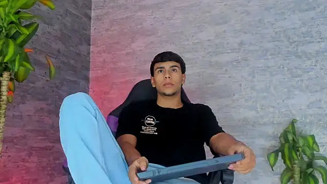 Snapshot of CHR58_ chatting on September 21, 2025, 2:57 am CHR58 online show from September 21, 2025, 2:57 am