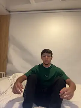 Snapshot of CHR58_ chatting on September 28, 2025, 10:59 pm CHR58 online show from September 28, 2025, 10:59 pm