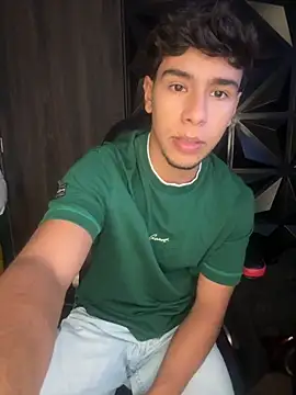 Snapshot of CHR58_ chatting on October 8, 2025, 9:23 pm CHR58 online show from October 8, 2025, 9:23 pm