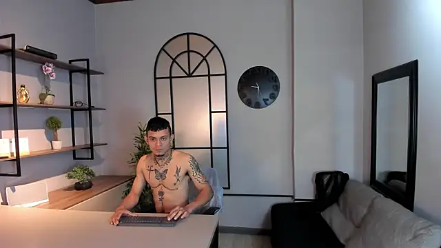 MrJustin  online show from October 20, 2025, 8:09 pm