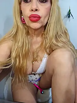 Sweeteangel online show from March 11, 2026, 6:19 am