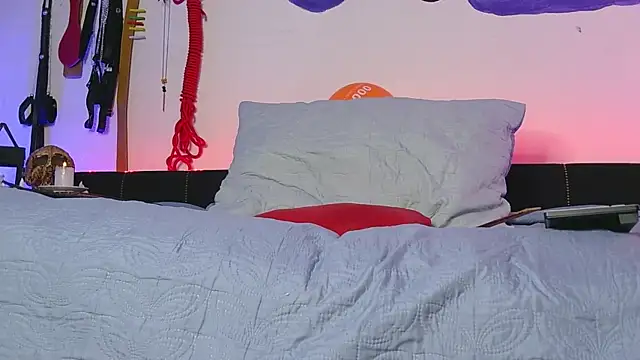 MeganBrown4 online show from September 22, 2025, 5:48 pm