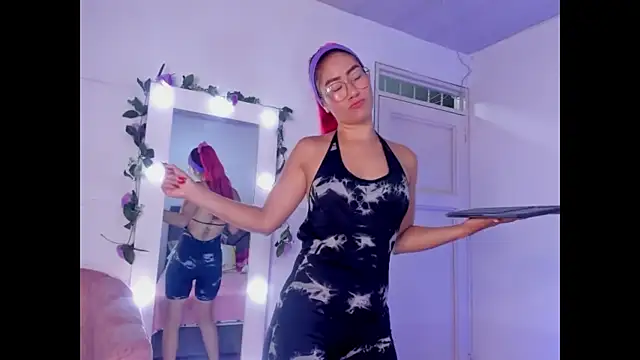 kazumikyoo7 online show from November 7, 2025, 1:33 pm