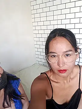 Luu-Lii777 online show from October 9, 2025, 3:37 am