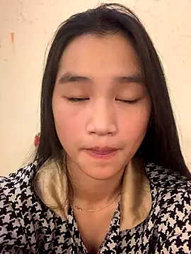 -Lie-06 online show from October 7, 2025, 12:46 pm