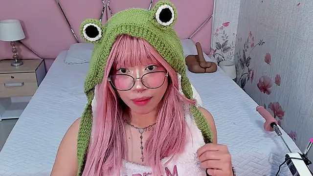 SafiroAgataaa online show from September 25, 2025, 11:30 pm