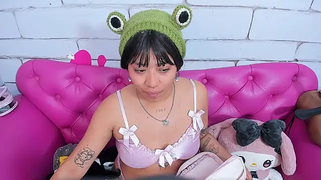 SafiroAgataaa online show from November 8, 2025, 2:56 am