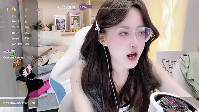 Snapshot of Naiyi-babe chatting on October 18, 2025, 2:07 pm Naiyi-babe online show from October 18, 2025, 2:07 pm