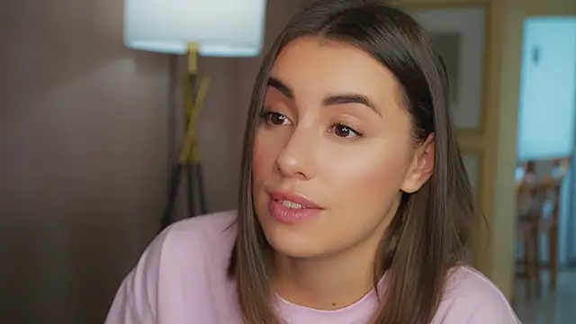 KateCarrey online show from September 17, 2025, 7:32 am