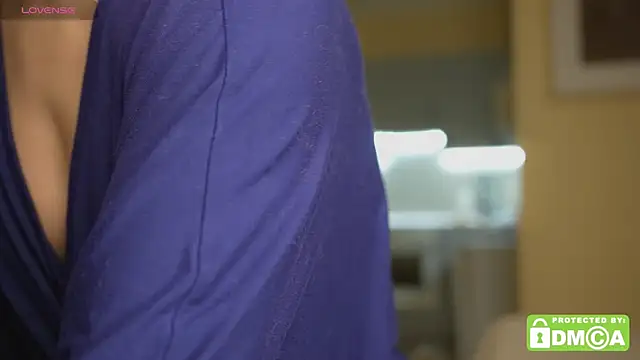 KateCarrey online show from November 11, 2025, 4:18 pm