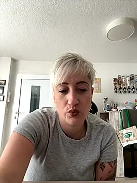 Snapshot of Rozendefotz chatting on September 20, 2025, 8:04 am Rozendefotz online show from September 20, 2025, 8:04 am