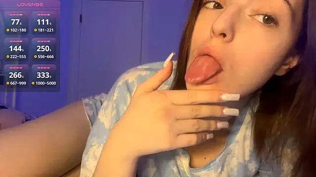 HoneyMist online show from January 12, 2026, 5:29 pm