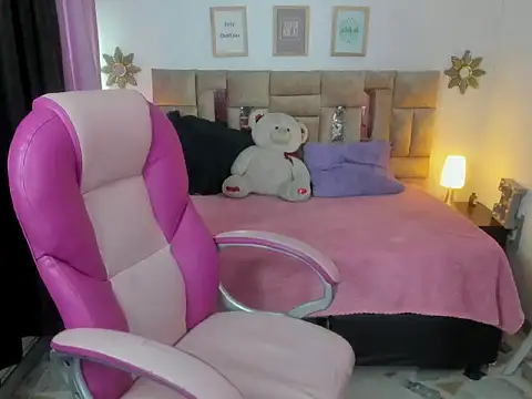 kataleya  18 online show from January 14, 2026, 7:52 pm