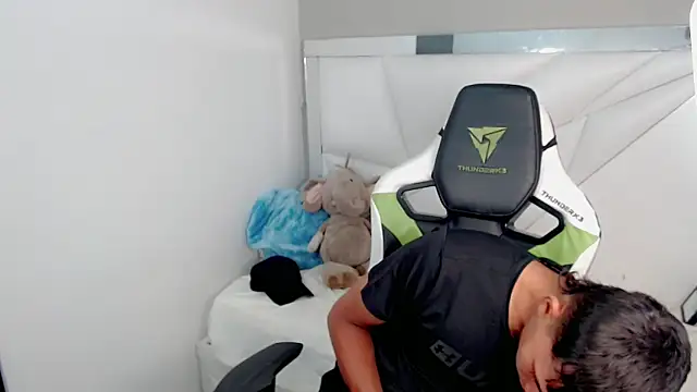 Austin col  online show from September 27, 2025, 2:33 pm