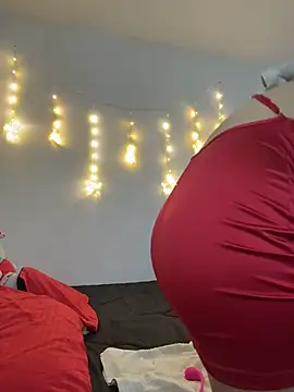 aliciia 23 online show from November 30, 2025, 8:13 pm