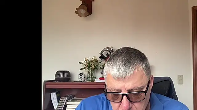 Martintxu1959 online show from September 10, 2025, 1:55 pm