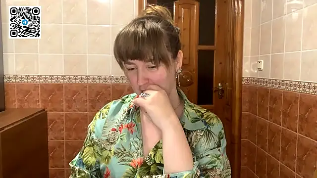 MaroonMoon  online show from November 10, 2025, 8:41 pm