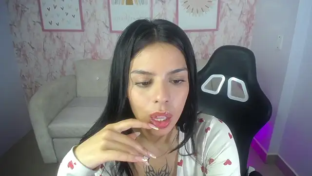 Snapshot of Channel_Garcia_ch1 chatting on March 4, 2026, 1:33 am Channel Garcia ch1 online show from March 4, 2026, 1:33 am