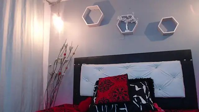 Meriiida online show from September 19, 2025, 3:19 am