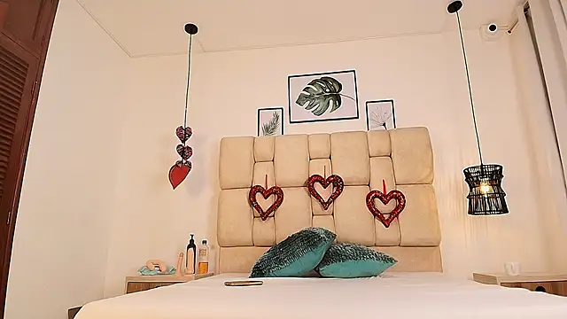 elizawiliamst online show from September 25, 2025, 11:58 am