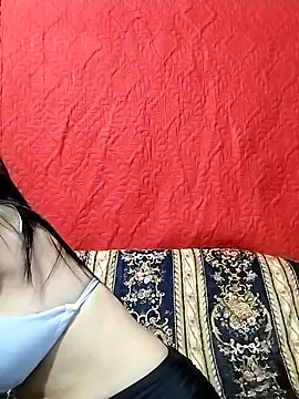 Snapshot of Vyxen__ chatting on September 18, 2025, 4:36 am Vyxen online show from September 18, 2025, 4:36 am