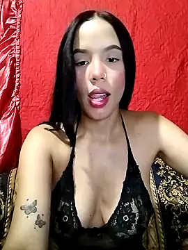 Snapshot of Vyxen__ chatting on October 21, 2025, 3:51 am Vyxen online show from October 21, 2025, 3:51 am