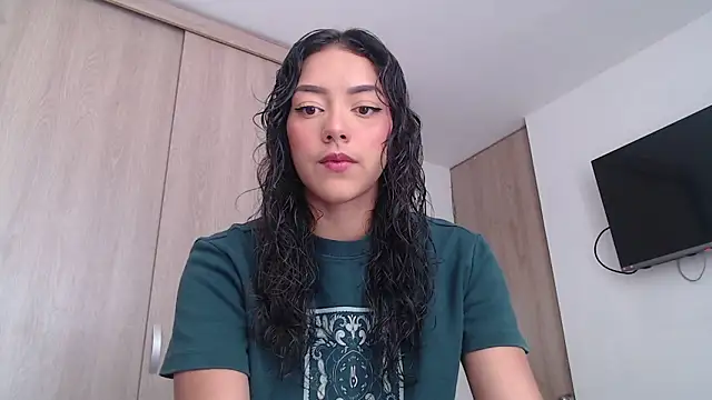 Snapshot of WendySuns_ chatting on November 26, 2025, 5:03 pm WendySuns online show from November 26, 2025, 5:03 pm