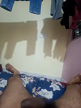 bobby3374 online show from October 1, 2025, 11:55 pm