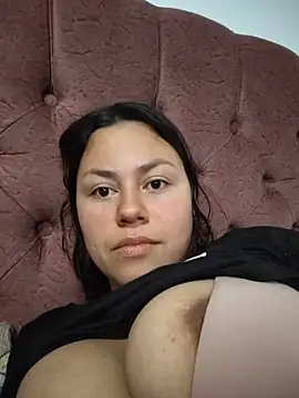 camila-titis online show from June 1, 2026, 3:41 am