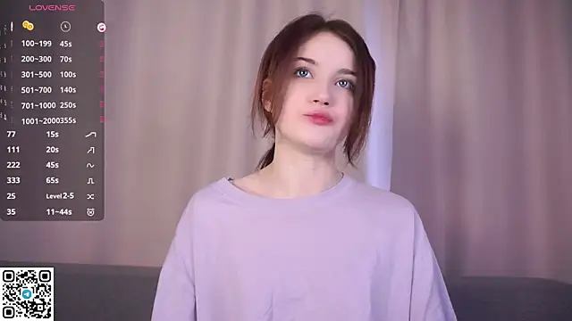 KarinAstol online show from September 17, 2025, 4:25 am